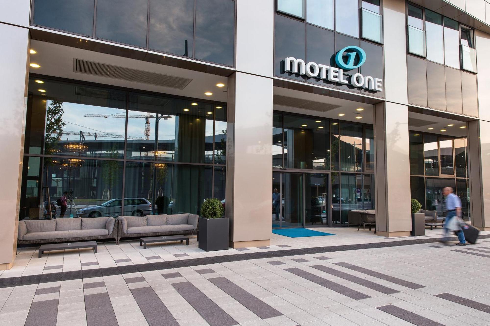 Motel One Wien-Hauptbahnhof Exterior photo