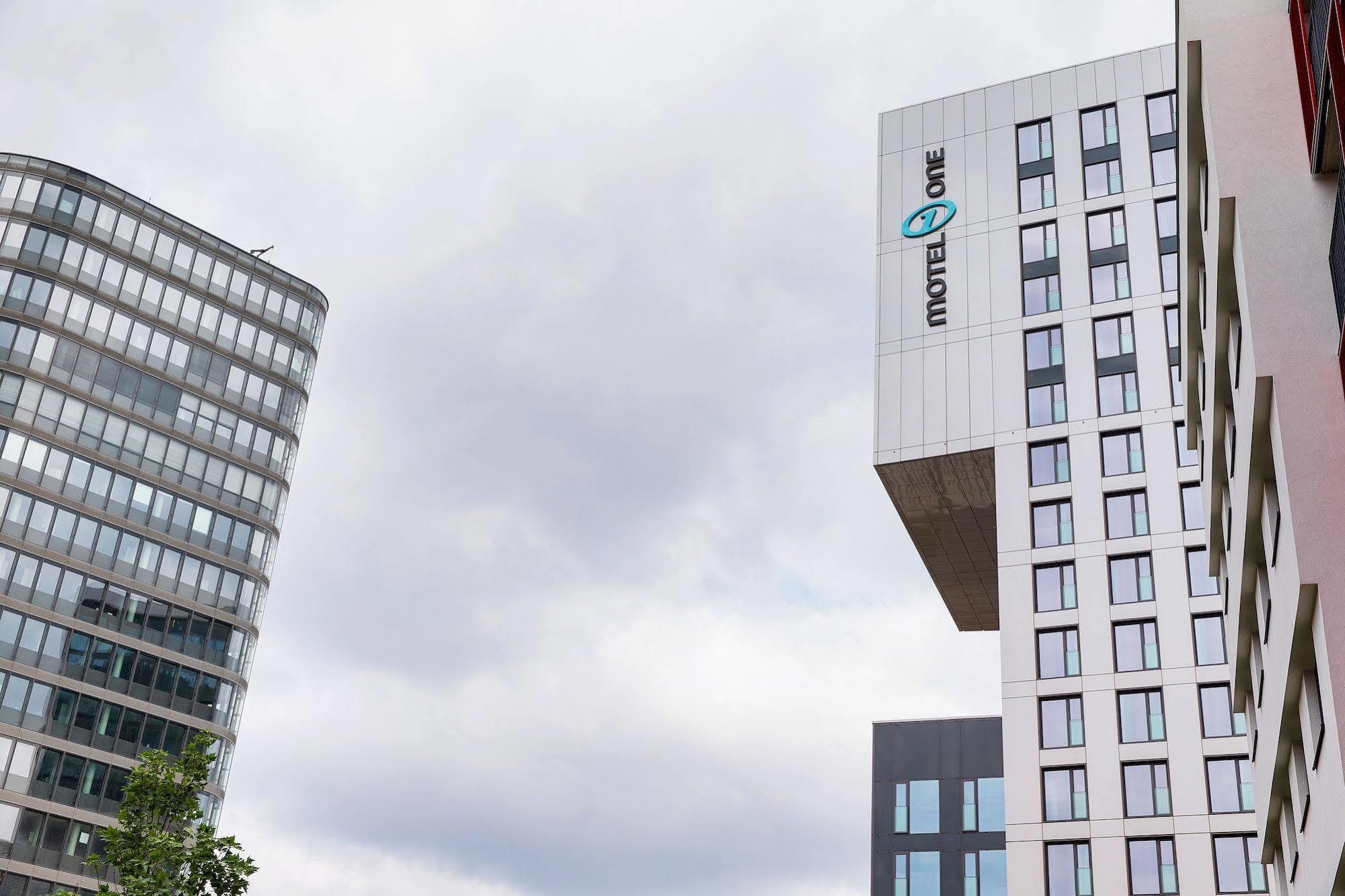 Motel One Wien-Hauptbahnhof Exterior photo